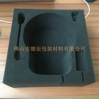 海綿內(nèi)托對各行各業(yè)產(chǎn)品起到絕緣、密封、防震、防塵、填充、隔音、固定，能夠保護(hù)包裝產(chǎn)品在運(yùn)輸過程中安然無恙，起到保護(hù)產(chǎn)品的一個作用，同時可以美化產(chǎn)品，提升產(chǎn)品檔次。
